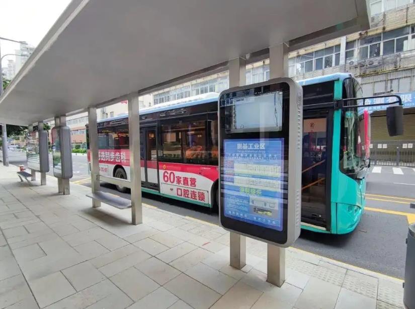 深圳候车亭广告